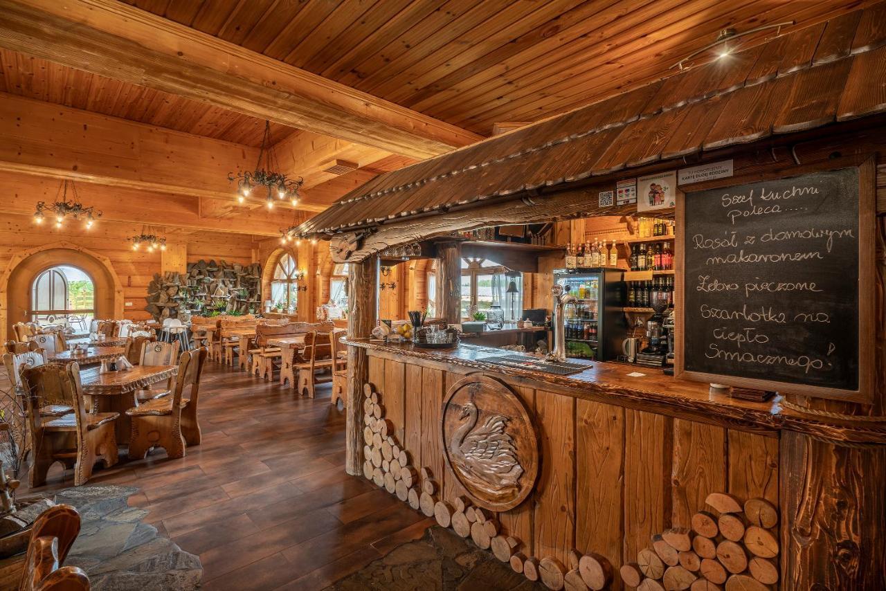 Labedz Hotel Karczma Илава Экстерьер фото
