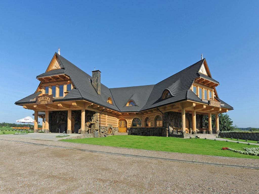 Labedz Hotel Karczma Илава Экстерьер фото